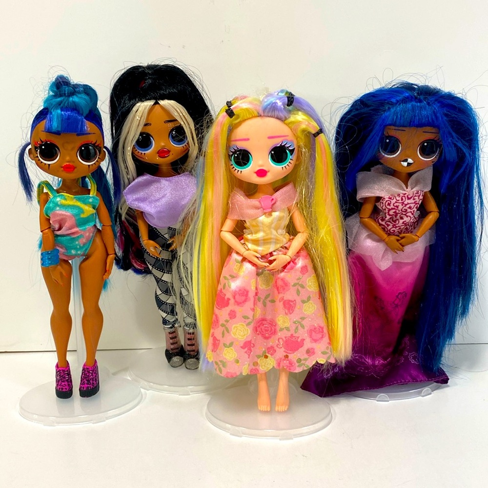 LOL OMG DOLLS